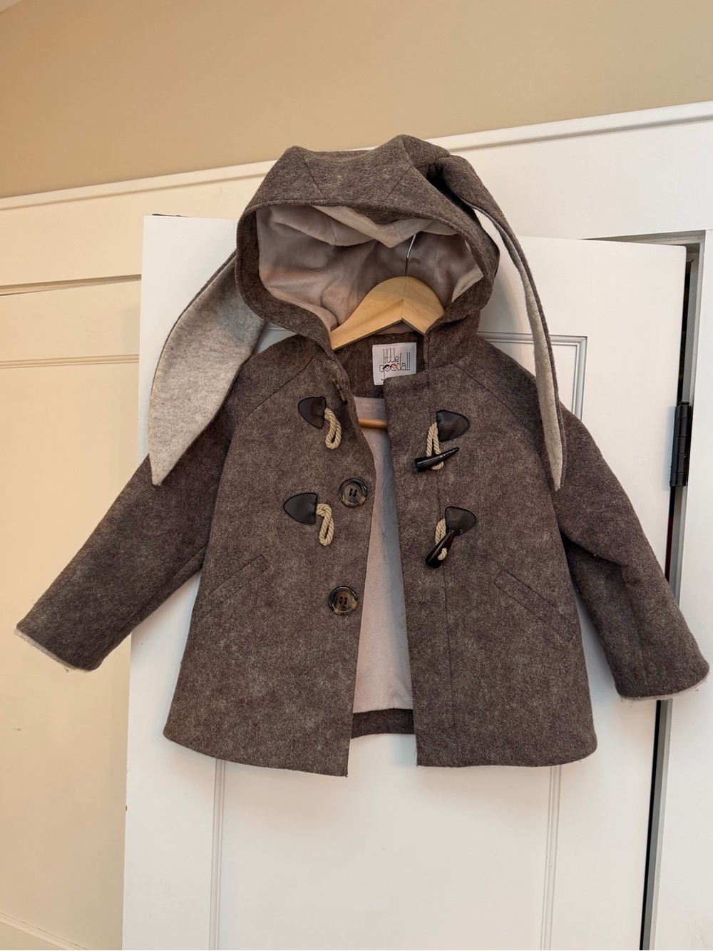 EUC LITTLE GOODALL FLOPSY RABBIT TOGGLE COAT IN MUSHROOM AND OATMEAL BUNNY COAT